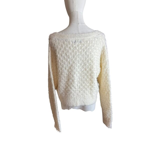 Volcom Ivory Textured Fuzzy V-Neck cropped Sweater Women’s Size L | NWT $70 - Picture 3 of 7